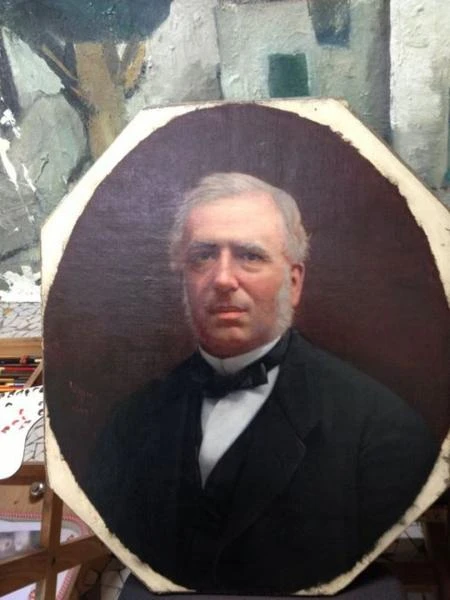 Portrait XIXème, traitement des déchirures, enduction et réintégration picturale